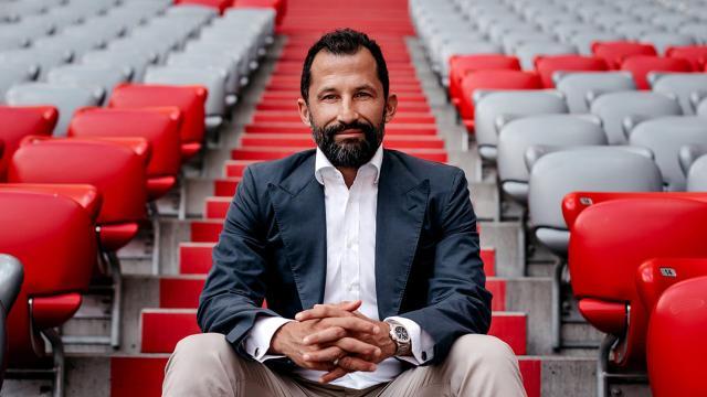 开云-10连冠后怎么办？萨利哈米季奇：莱万会留队谈续约